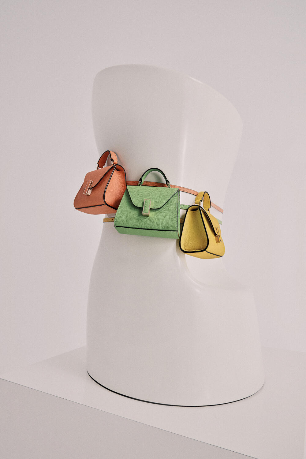 VALEXTRA WOMEN FW 23-24 - Foto #1