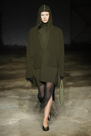 Fotoservizio/FW 23-24/WOMEN/SFILATA/ANTEPRIMA/DP2/1