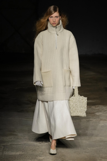 Fotoservizio/FW 23-24/WOMEN/SFILATA/ANTEPRIMA/DP2/12