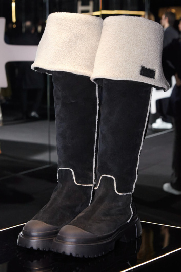 Fotoservizio/FW 23-24/WOMEN/PRESENTAZIONE/HOGAN/DP2/8