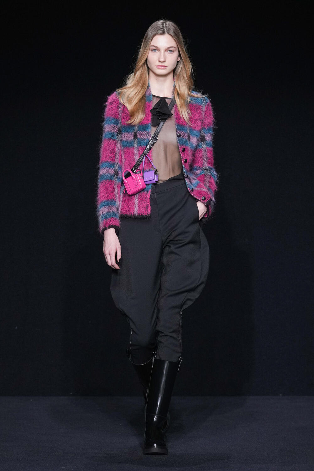 EMPORIO ARMANI WOMEN FW 23-24 - Foto #13