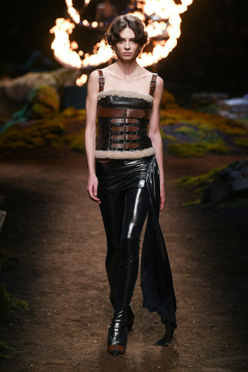 Fotoservizio/FW 23-24/WOMEN/SFILATA/BLUMARINE/DP2/5