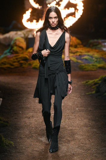 Fotoservizio/FW 23-24/WOMEN/SFILATA/BLUMARINE/DP2/4