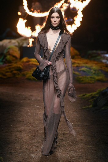 Fotoservizio/FW 23-24/WOMEN/SFILATA/BLUMARINE/DP2/16