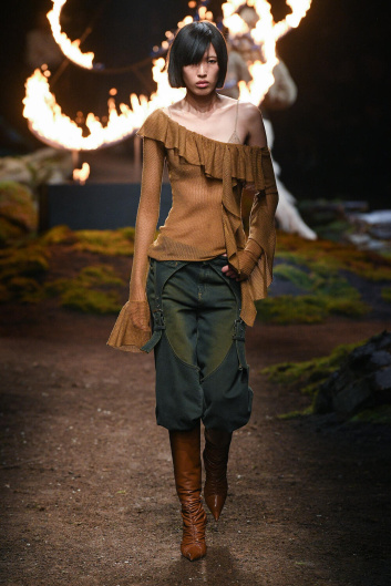 Fotoservizio/FW 23-24/WOMEN/SFILATA/BLUMARINE/DP2/23