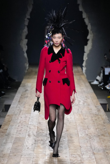 Fotoservizio/FW 23-24/WOMEN/SFILATA/MOSCHINO/DP2/12