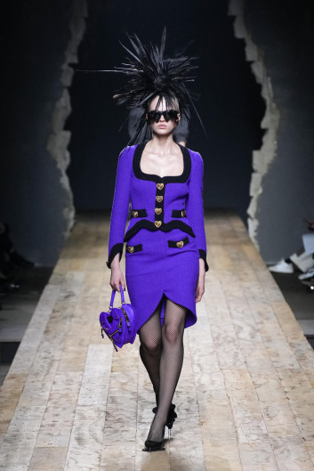 Fotoservizio/FW 23-24/WOMEN/SFILATA/MOSCHINO/DP2/16