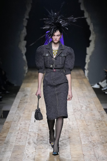 Fotoservizio/FW 23-24/WOMEN/SFILATA/MOSCHINO/DP2/17