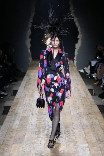 Fotoservizio/FW 23-24/WOMEN/SFILATA/MOSCHINO/DP2/9