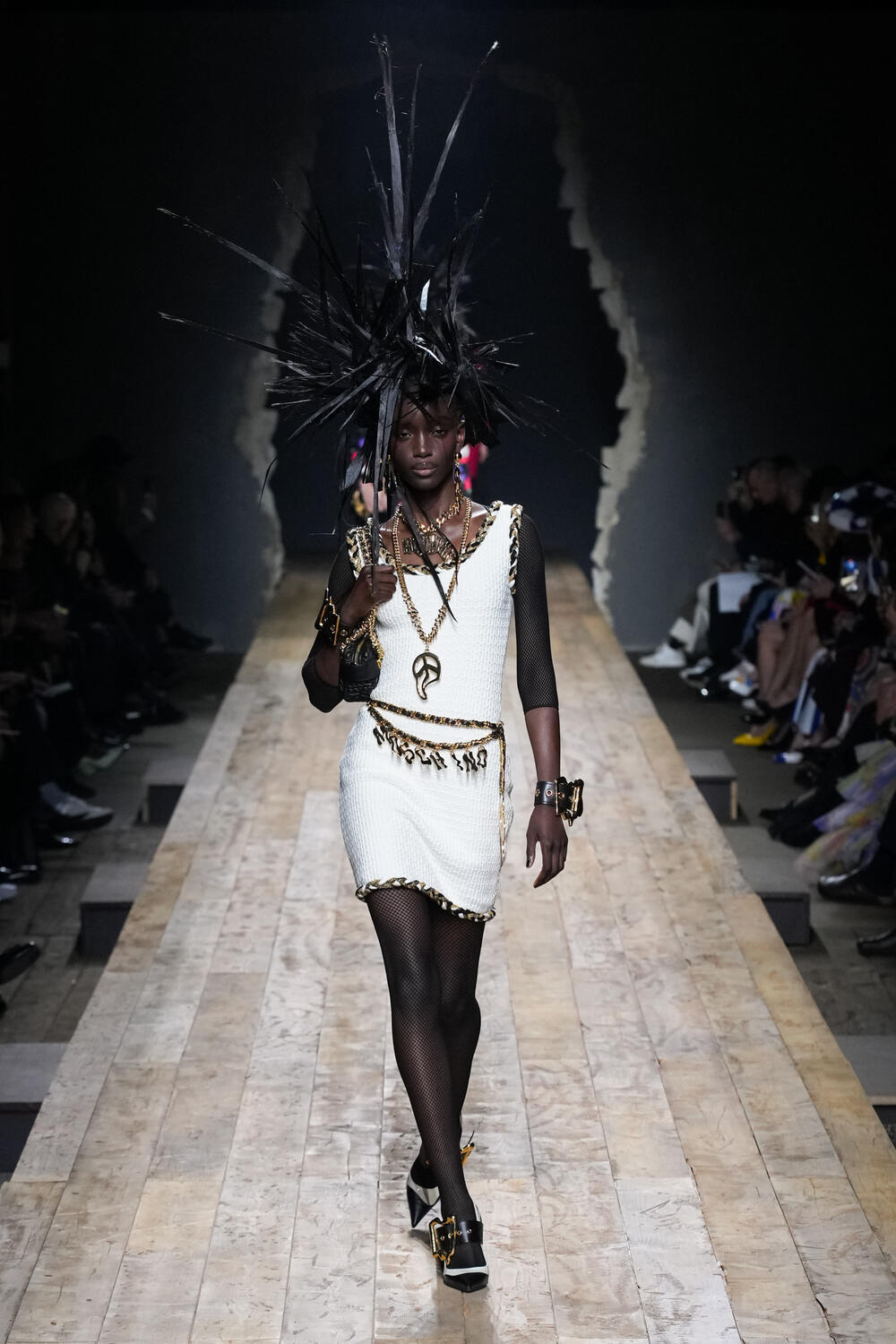 MOSCHINO WOMEN FW 23-24 - Foto #10