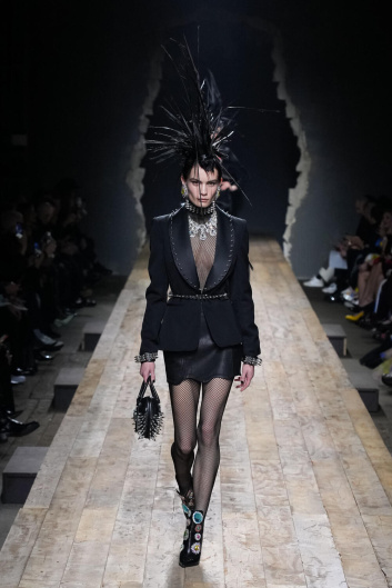Fotoservizio/FW 23-24/WOMEN/SFILATA/MOSCHINO/DP2/27