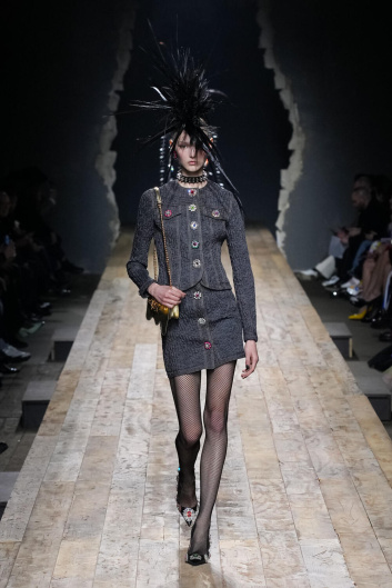 Fotoservizio/FW 23-24/WOMEN/SFILATA/MOSCHINO/DP2/21