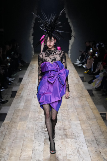 Fotoservizio/FW 23-24/WOMEN/SFILATA/MOSCHINO/DP2/33