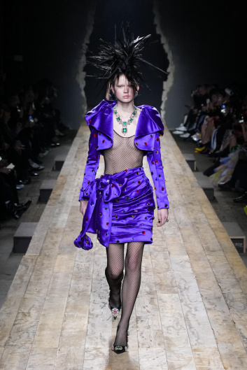 Fotoservizio/FW 23-24/WOMEN/SFILATA/MOSCHINO/DP2/35