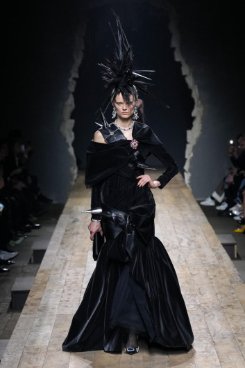 Fotoservizio/FW 23-24/WOMEN/SFILATA/MOSCHINO/DP2/28