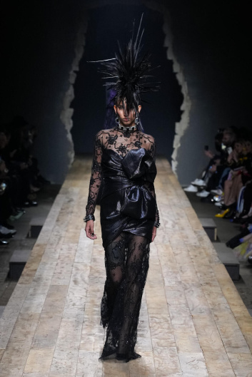 Fotoservizio/FW 23-24/WOMEN/SFILATA/MOSCHINO/DP2/29