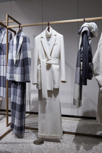 Fotoservizio/FW 23-24/WOMEN/PRESENTAZIONE/KITON/DP2/5