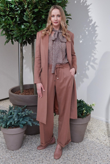 Fotoservizio/FW 23-24/WOMEN/PRESENTAZIONE/KITON/DP2/17