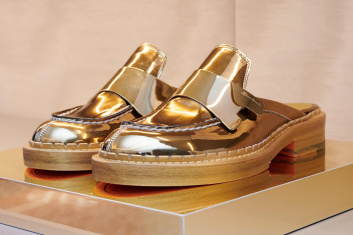 Fotoservizio/FW 23-24/WOMEN/PRESENTAZIONE/SANTONI/DP2/12