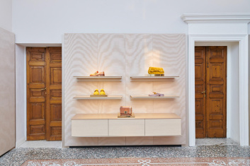 Fotoservizio/FW 23-24/WOMEN/PRESENTAZIONE/SANTONI/DP2/42