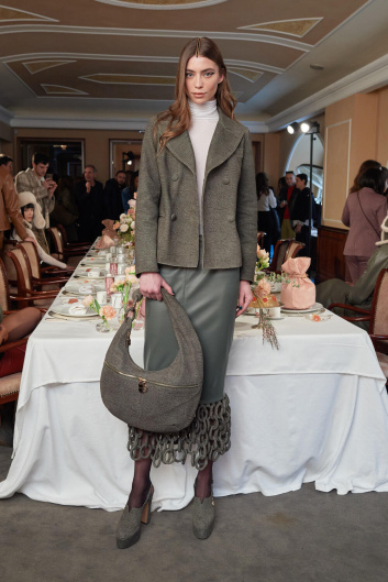 Fotoservizio/FW 23-24/WOMEN/PRESENTAZIONE/BORBONESE/DP2/8