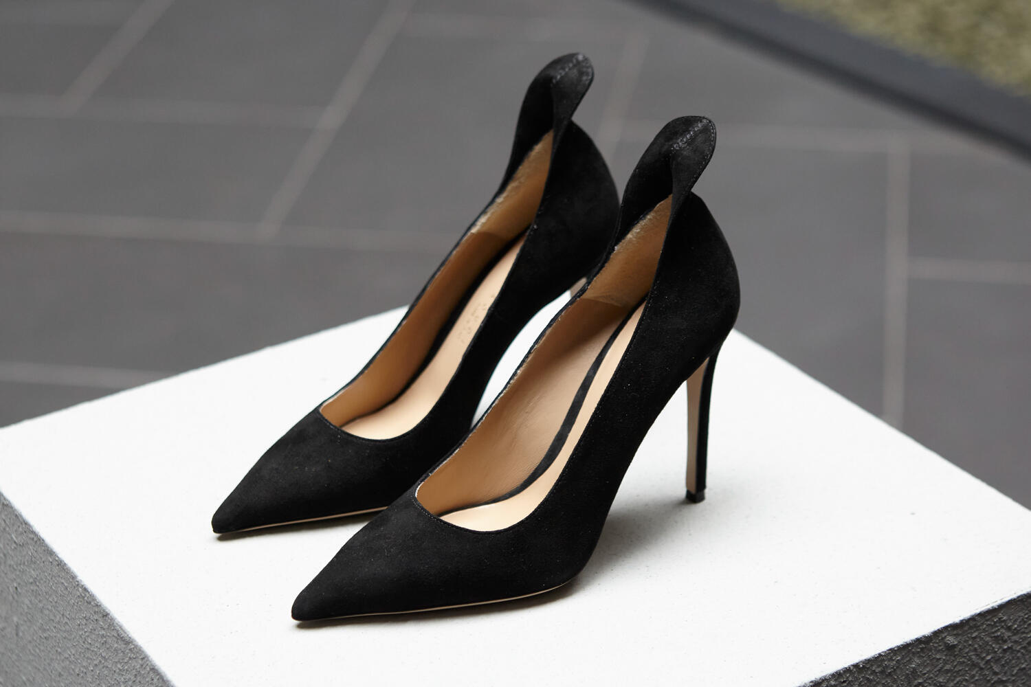 ZINEB HAZIM&KARIM DAOUDI WOMEN FW 23-24 - Foto #15