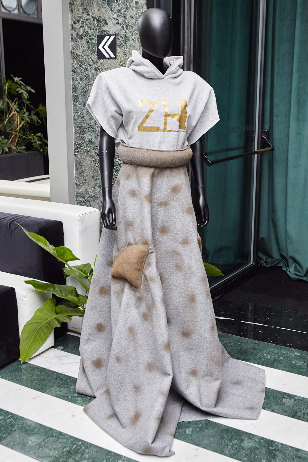 ZINEB HAZIM&KARIM DAOUDI WOMEN FW 23-24 - Foto #11