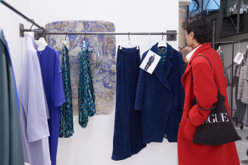 Fotoservizio/FW 23-24/WOMEN/PRESENTAZIONE/GIANLUCA CAPANNOLO/DP2/6