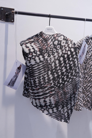 Fotoservizio/FW 23-24/WOMEN/PRESENTAZIONE/GIANLUCA CAPANNOLO/DP2/23