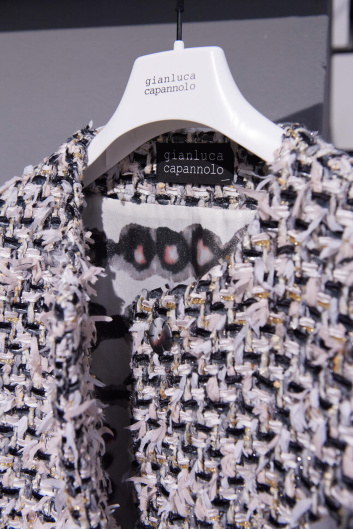 Fotoservizio/FW 23-24/WOMEN/PRESENTAZIONE/GIANLUCA CAPANNOLO/DP2/32