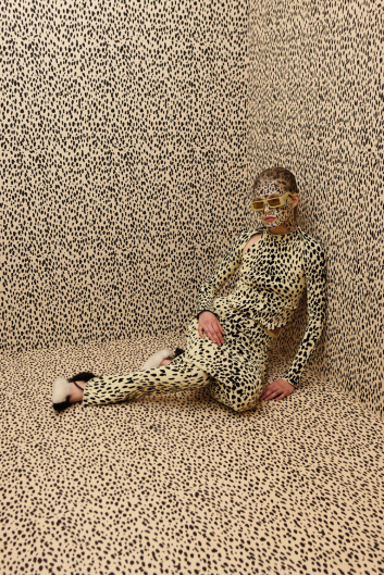 Fotoservizio/FW 23-24/WOMEN/PRESENTAZIONE/SSHEENA/DP2/0
