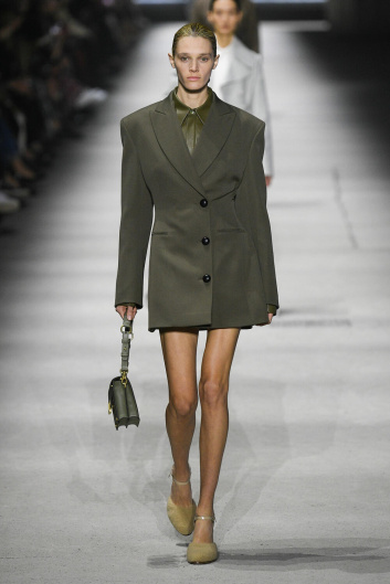Fotoservizio/FW 23-24/WOMEN/SFILATA/TOD'S/DP2/11