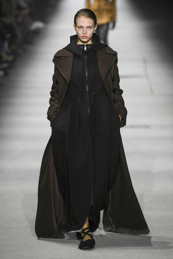 Fotoservizio/FW 23-24/WOMEN/SFILATA/TOD'S/DP2/2