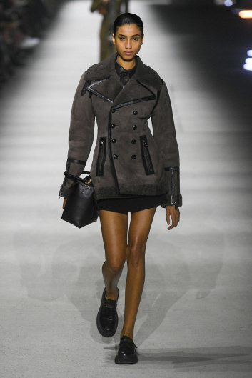 Fotoservizio/FW 23-24/WOMEN/SFILATA/TOD'S/DP2/5