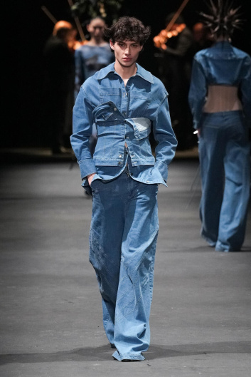 Fotoservizio/FW 23-24/WOMEN/SFILATA/ACT N°1/DP2/3