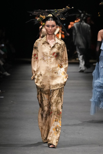 Fotoservizio/FW 23-24/WOMEN/SFILATA/ACT N°1/DP2/9
