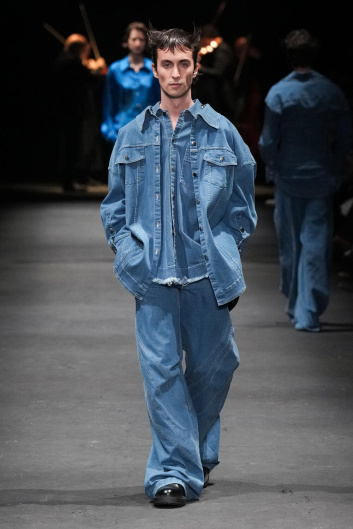 Fotoservizio/FW 23-24/WOMEN/SFILATA/ACT N°1/DP2/0