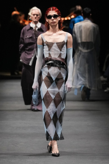 Fotoservizio/FW 23-24/WOMEN/SFILATA/ACT N°1/DP2/3