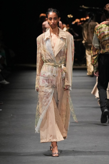 Fotoservizio/FW 23-24/WOMEN/SFILATA/ACT N°1/DP2/12