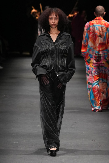 Fotoservizio/FW 23-24/WOMEN/SFILATA/ACT N°1/DP2/11