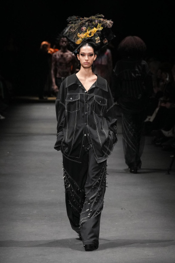 Fotoservizio/FW 23-24/WOMEN/SFILATA/ACT N°1/DP2/13