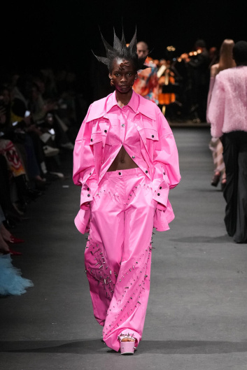 Fotoservizio/FW 23-24/WOMEN/SFILATA/ACT N°1/DP2/8