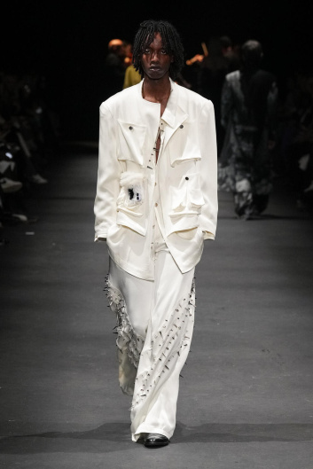 Fotoservizio/FW 23-24/WOMEN/SFILATA/ACT N°1/DP2/21