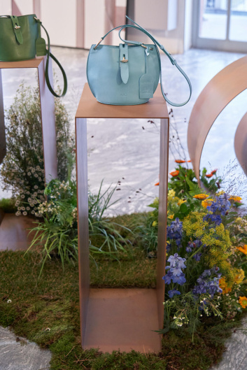 Fotoservizio/FW 23-24/WOMEN/PRESENTAZIONE/FURLA/DP2/21