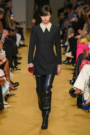 Fotoservizio/FW 23-24/WOMEN/SFILATA/PHILOSOPHY DI LORENZO SERAFINI/DP2/0