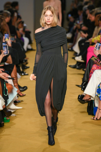 Fotoservizio/FW 23-24/WOMEN/SFILATA/PHILOSOPHY DI LORENZO SERAFINI/DP2/4
