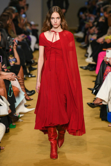 Fotoservizio/FW 23-24/WOMEN/SFILATA/PHILOSOPHY DI LORENZO SERAFINI/DP2/10