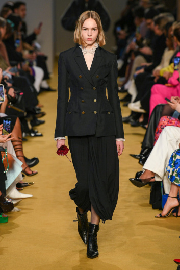 Fotoservizio/FW 23-24/WOMEN/SFILATA/PHILOSOPHY DI LORENZO SERAFINI/DP2/6