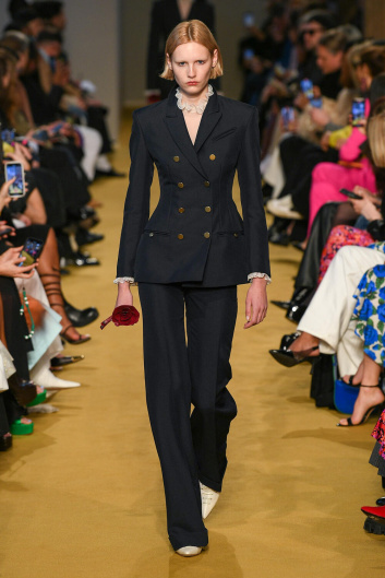Fotoservizio/FW 23-24/WOMEN/SFILATA/PHILOSOPHY DI LORENZO SERAFINI/DP2/8