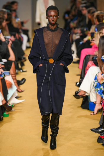 Fotoservizio/FW 23-24/WOMEN/SFILATA/PHILOSOPHY DI LORENZO SERAFINI/DP2/4